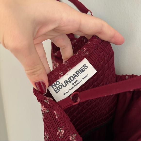 NWT No Boundaries Burgundy Floral Dress Fall Silky Women’s XS - Picture 7 of 7